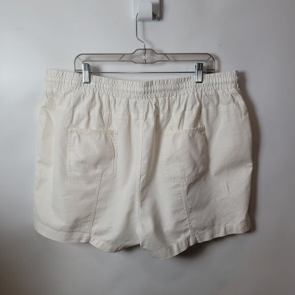 Cato White Linen Elastic Waist Drawstring Shorts Size 18/20W Pockets - Picture 5 of 10
